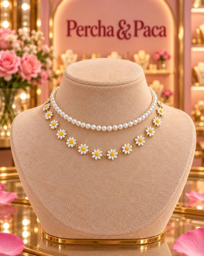 Dúo perlas y margaritas en la vitrina de Percha & Paca