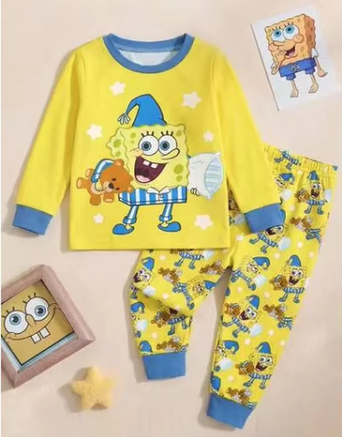 Bob Esponja manga larga en la vitrina de Percha & Paca